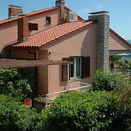 Yasmin Apartment Rabac